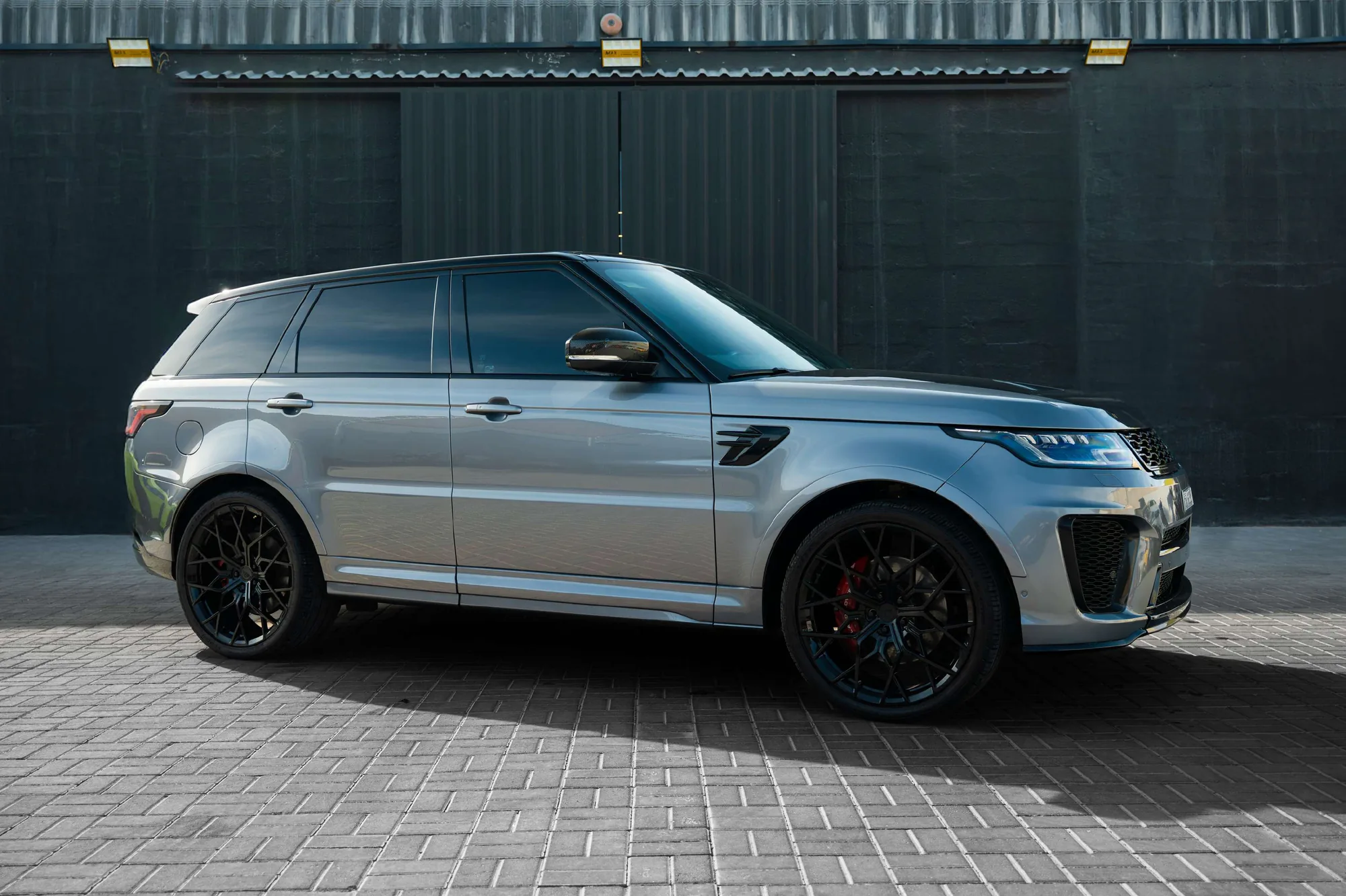 Land Rover Range Rover Sport SVR